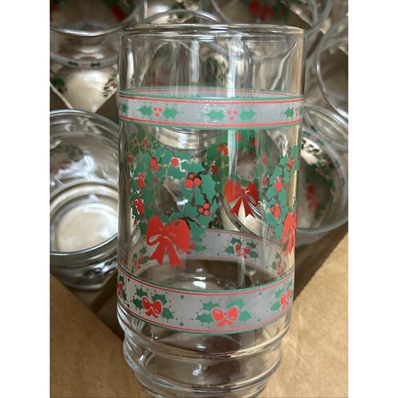 Vintage Victorian Christmas by Indiana Glass – Set of 12 Holiday Tea Glasses - Picture 2 of 6